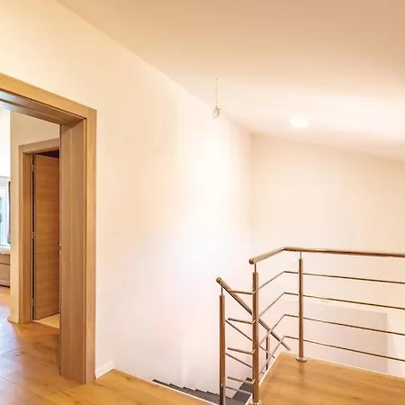 Βίλα Estera By Guide