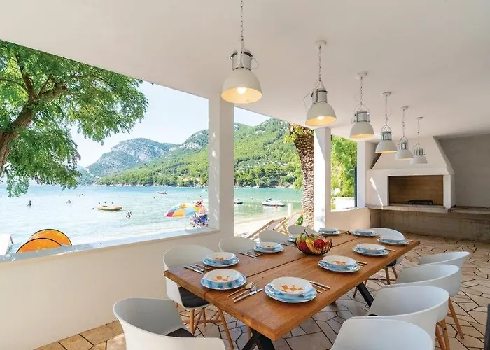 Estera By Guide 빌라 스톤