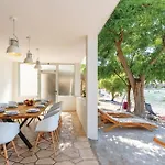 Estera By Guide Villa