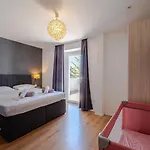 Estera By Guide