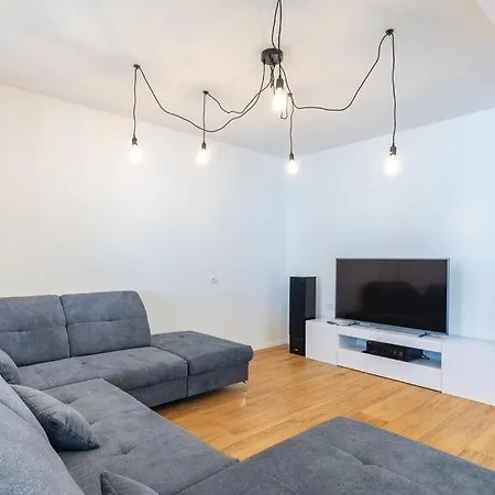 Villa Estera By Guide