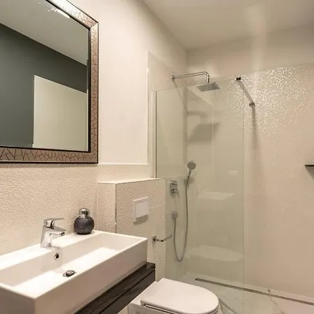 Villa Estera By Guide